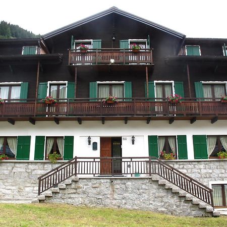 Casa Alpina Don Guanella Bed and Breakfast Macugnaga Εξωτερικό φωτογραφία