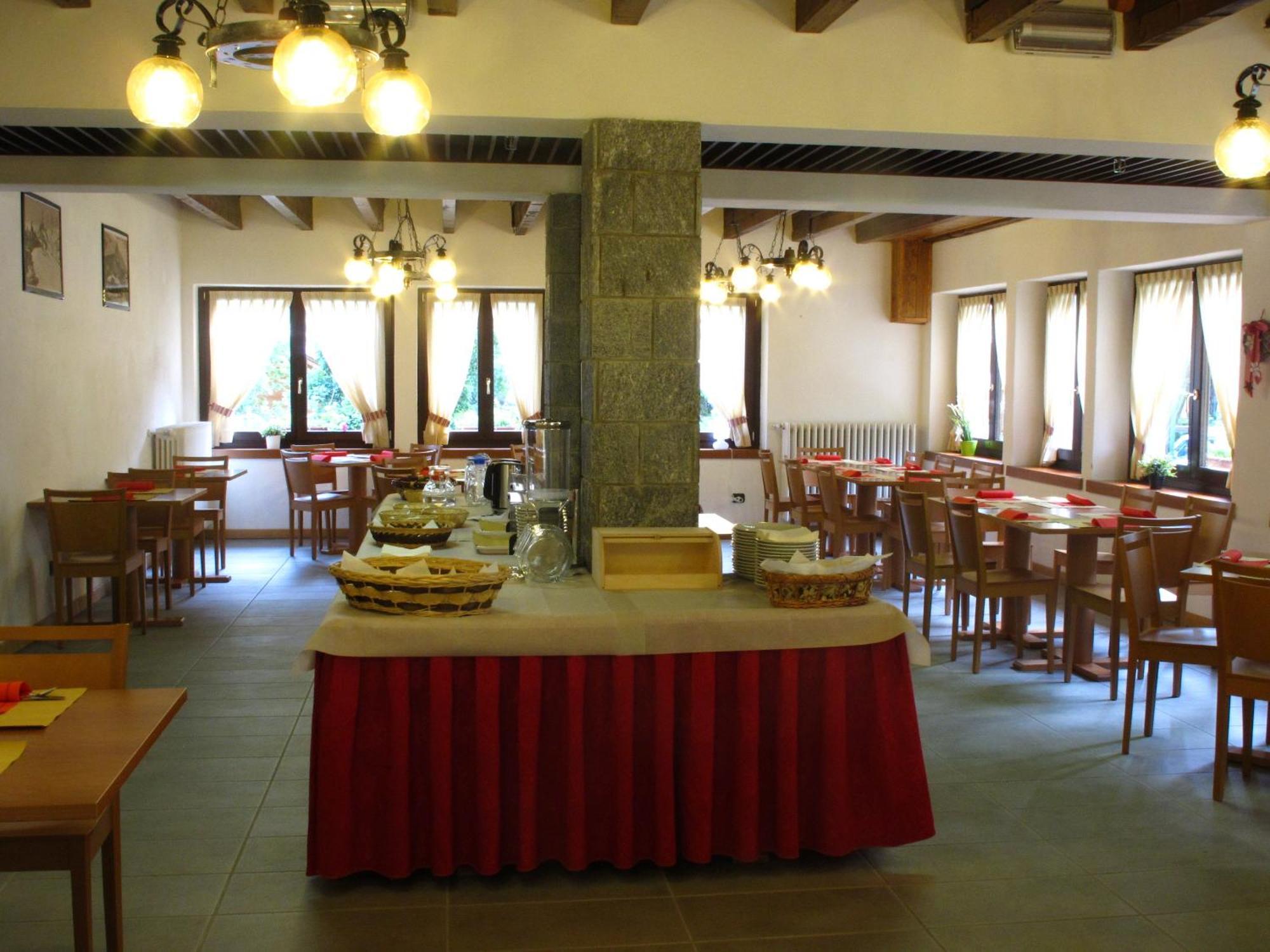Casa Alpina Don Guanella Bed and Breakfast Macugnaga Εξωτερικό φωτογραφία