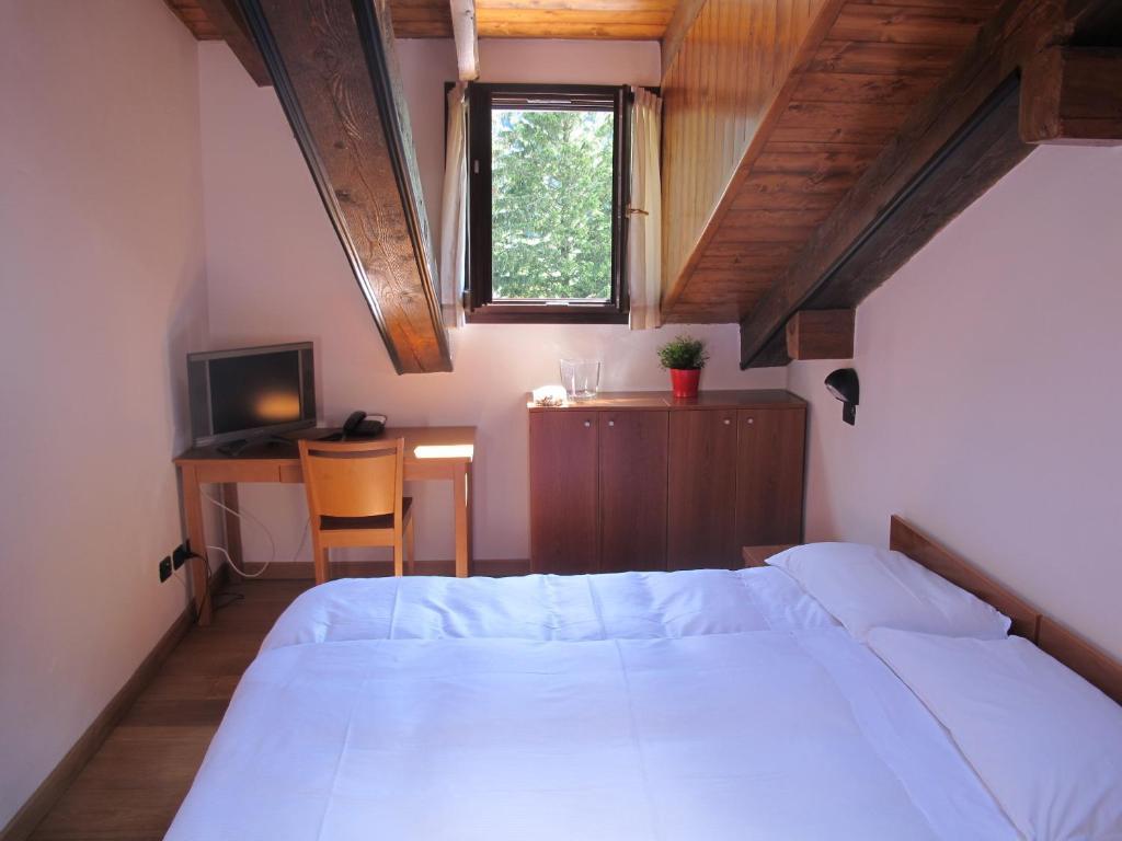 Casa Alpina Don Guanella Bed and Breakfast Macugnaga Δωμάτιο φωτογραφία