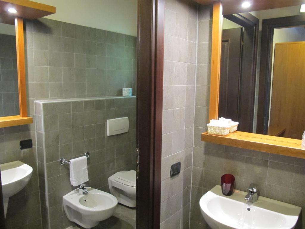 Casa Alpina Don Guanella Bed and Breakfast Macugnaga Δωμάτιο φωτογραφία